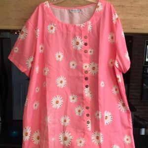 Misslook pink short sleeve top with daisies